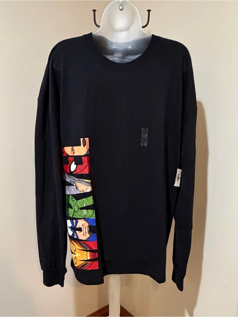 NEW DISNEY PARKS MARVEL COMICS SUPERHEROES LONG SLEEVE SHIRT SIZE LARGE UNISEX